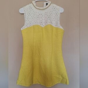 Sleeveless Yellow A-Line Tank Top with White Lace Yoke